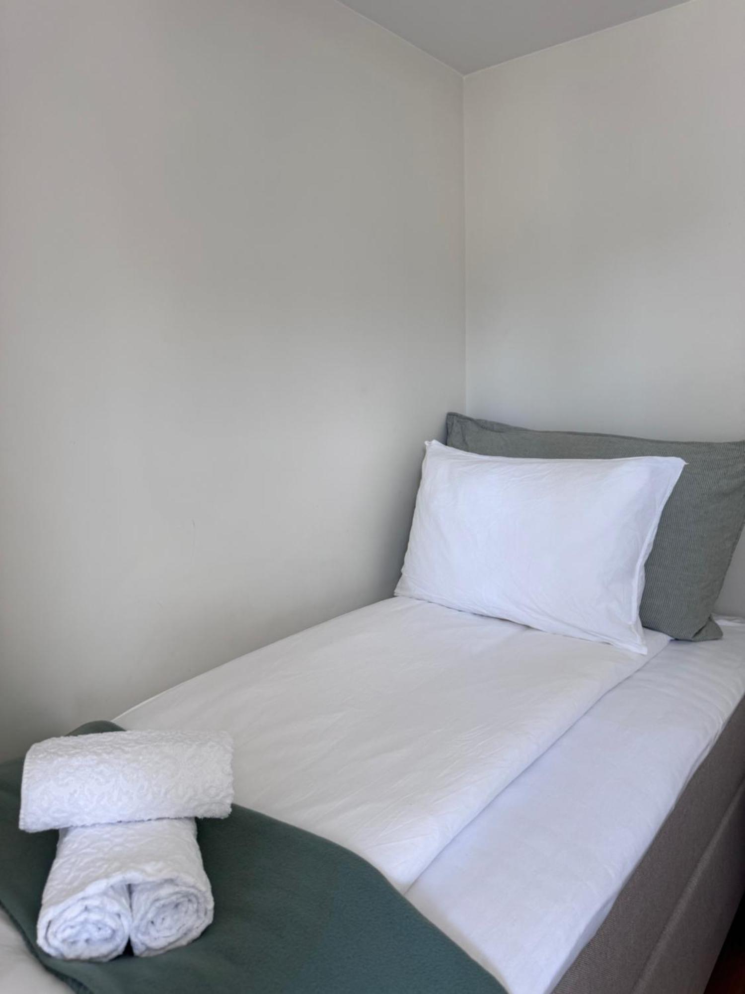 A Place To Stay Stavanger, Apartment 5 - Quality And Free Parking- Extérieur photo